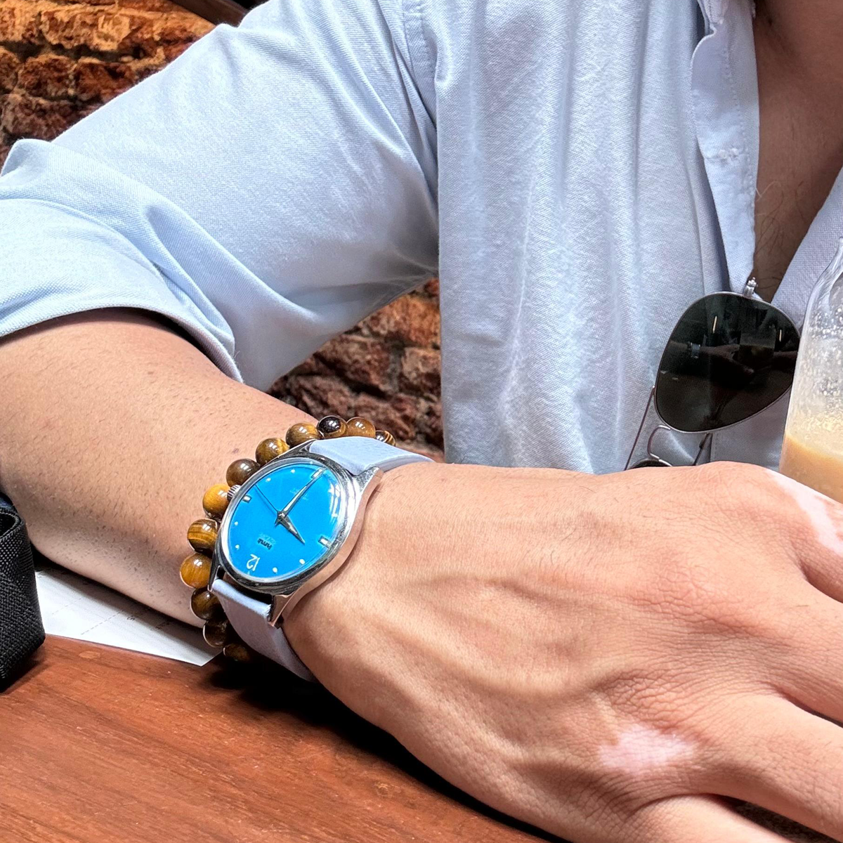HOW TO CHOOSE THE RIGHT STRAP FOR YOUR WATCH
