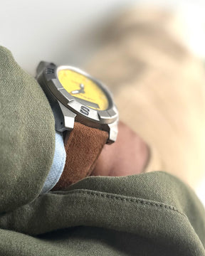 Dusky Dune / 18mm / Tang Silver